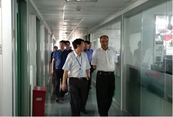 热烈欢迎省台办副主任王鲁宁莅临网投官网_网投官网(中国)药业参观指导